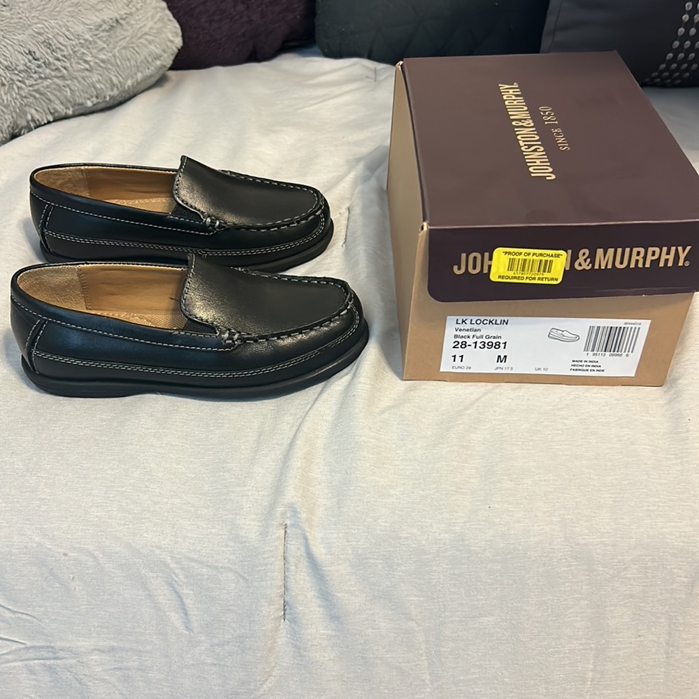 NWT Johnston & Murphy Boy Dress shoes